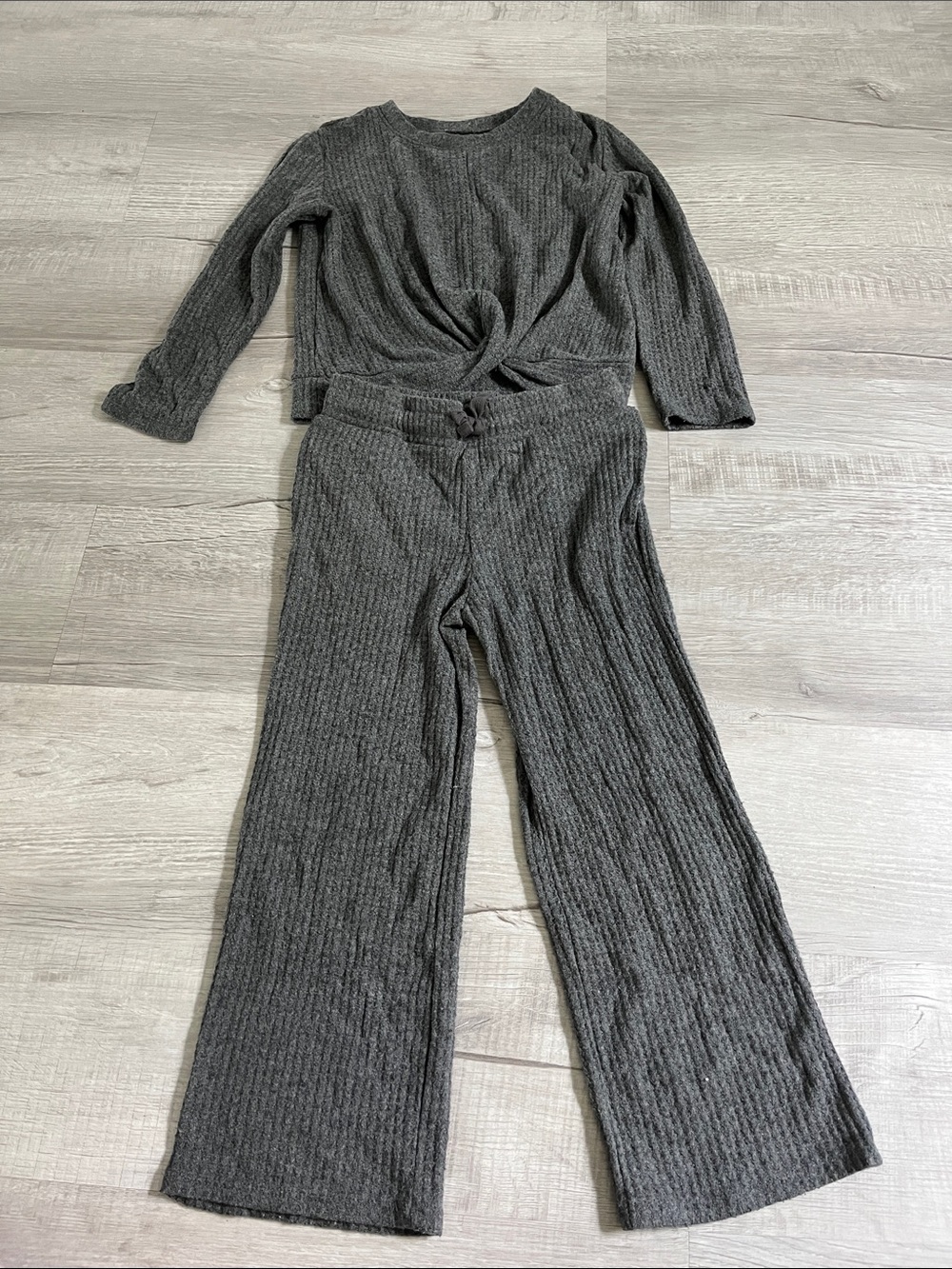 Girls outfit size 6x